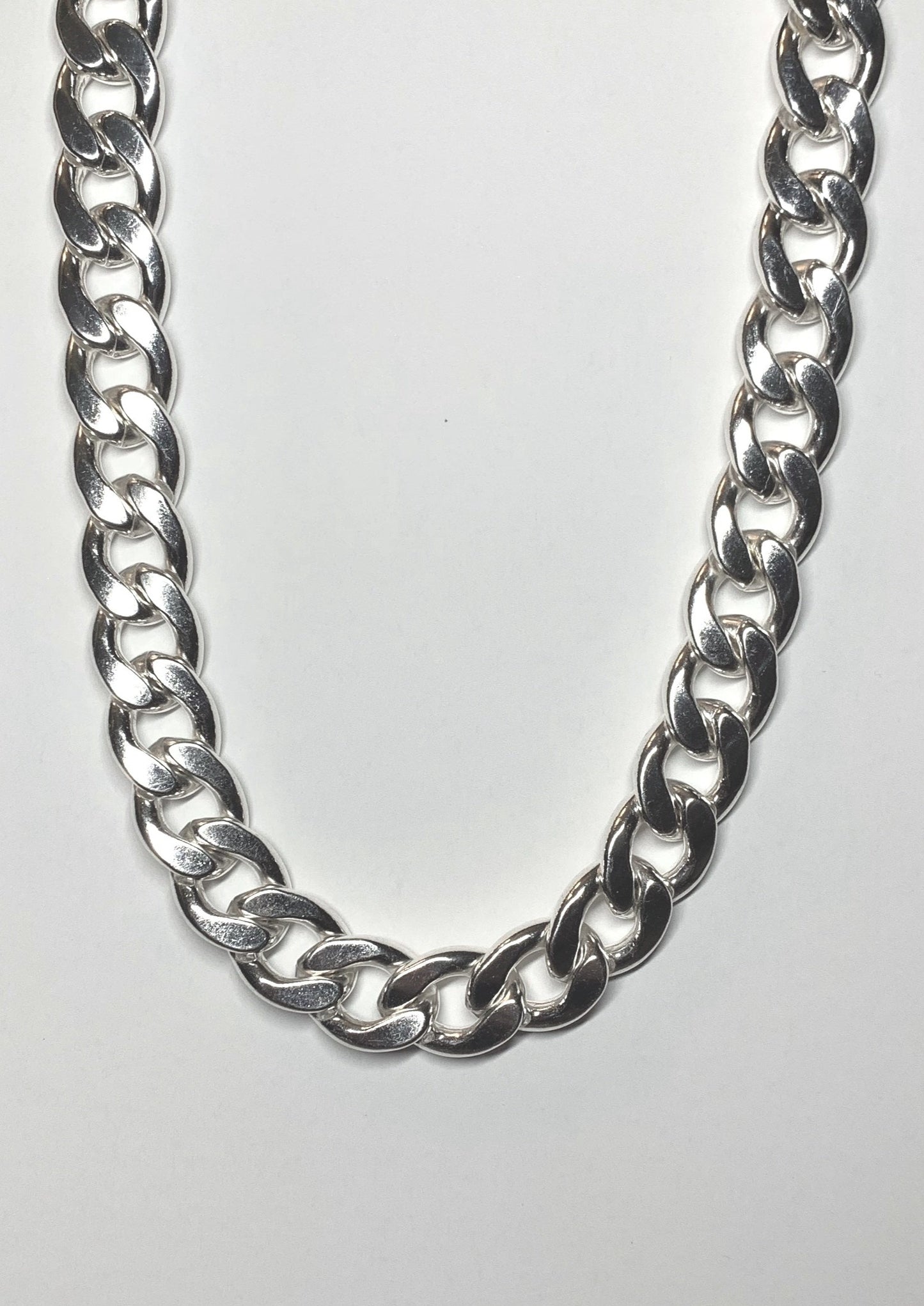 Clara Heavy Loop Chain Necklace